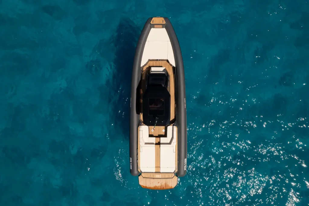 M Boats Renier R12 EFB 20