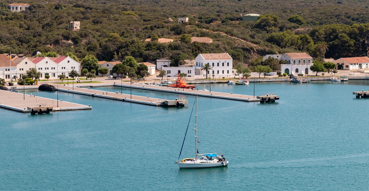 Un puerto con historia y abrigo natural